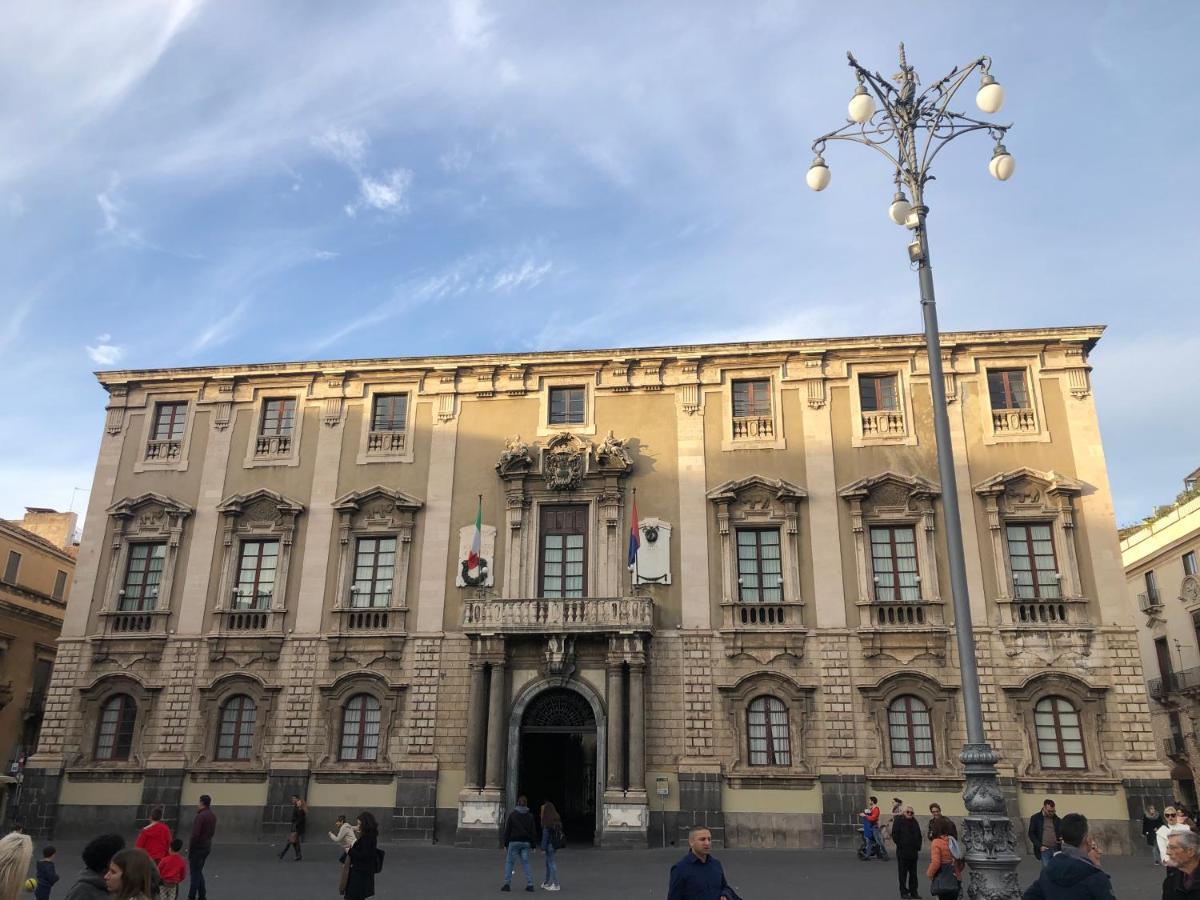 Sicily Wonderful Piazza Universita' Villa Catania Exterior photo